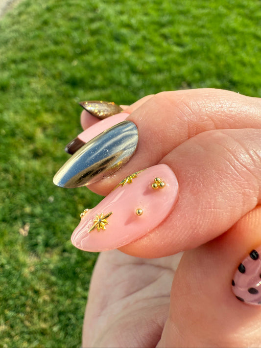 Luxury Press On Nails vs Store Bought Press Ons: What’s the Real Difference?